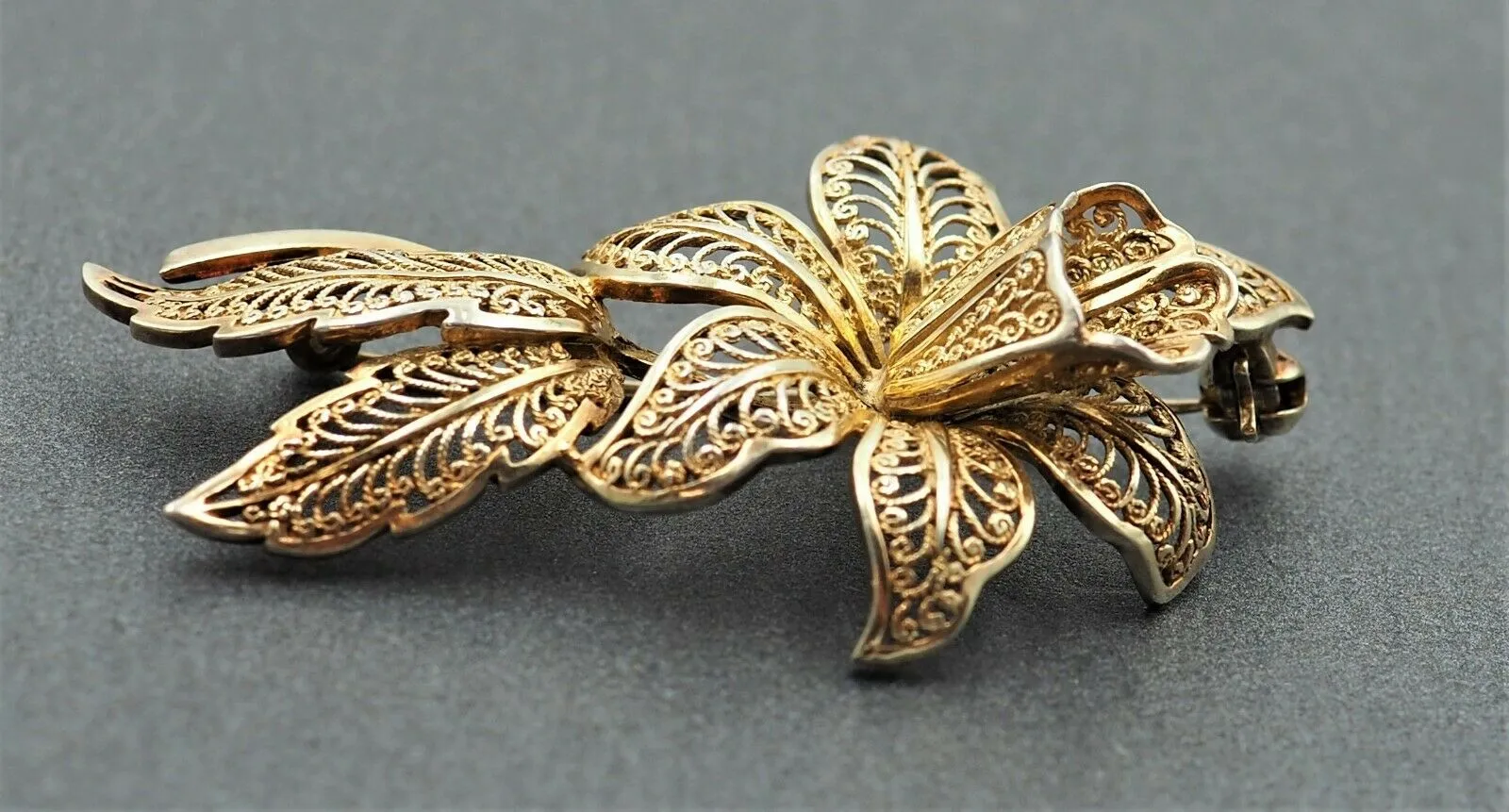 Art Nouveau Filigree Flower Brooch Sterling Silver 14ct Gold Plated Vintage