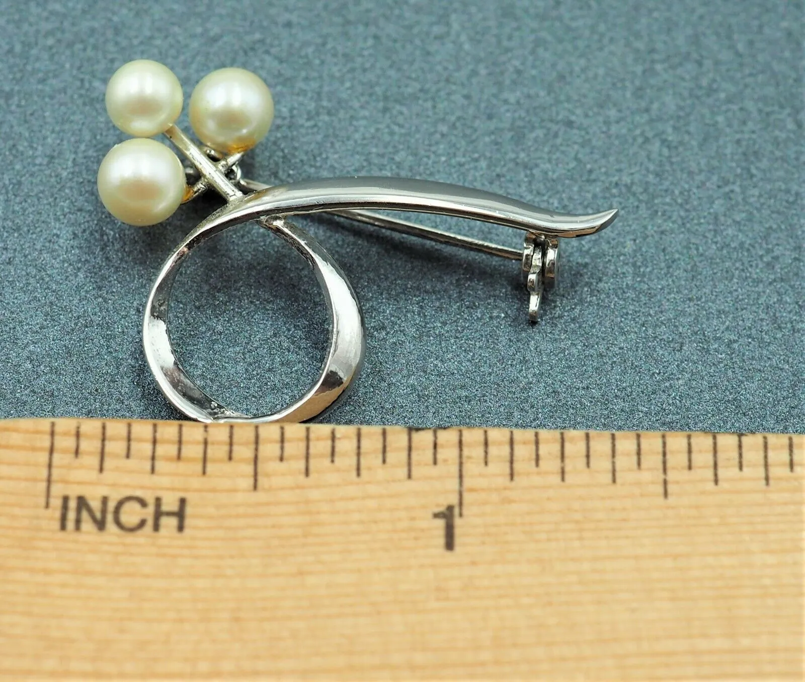 Cultured Pearl Sterling Silver Brooch/Pin