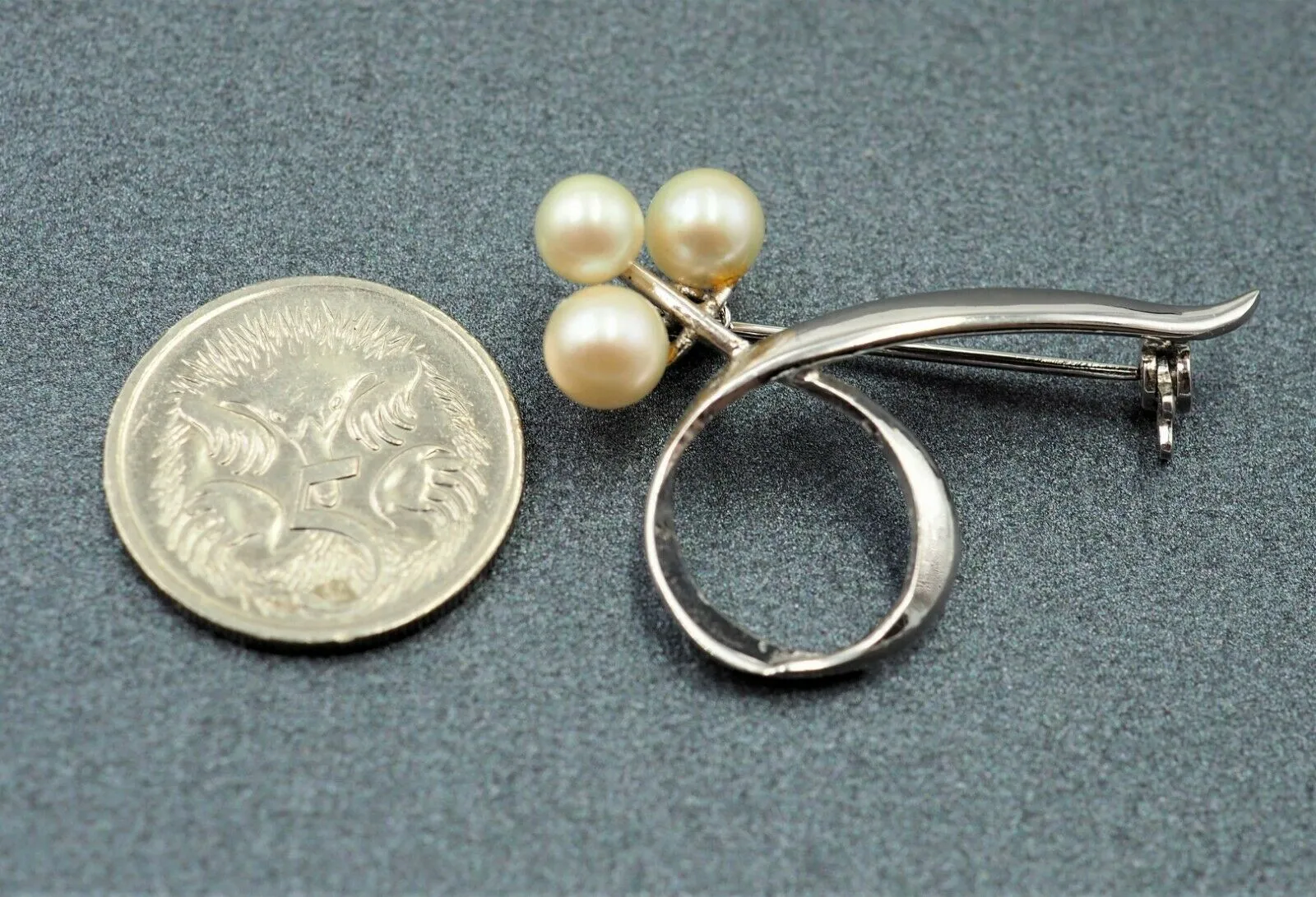 Cultured Pearl Sterling Silver Brooch/Pin