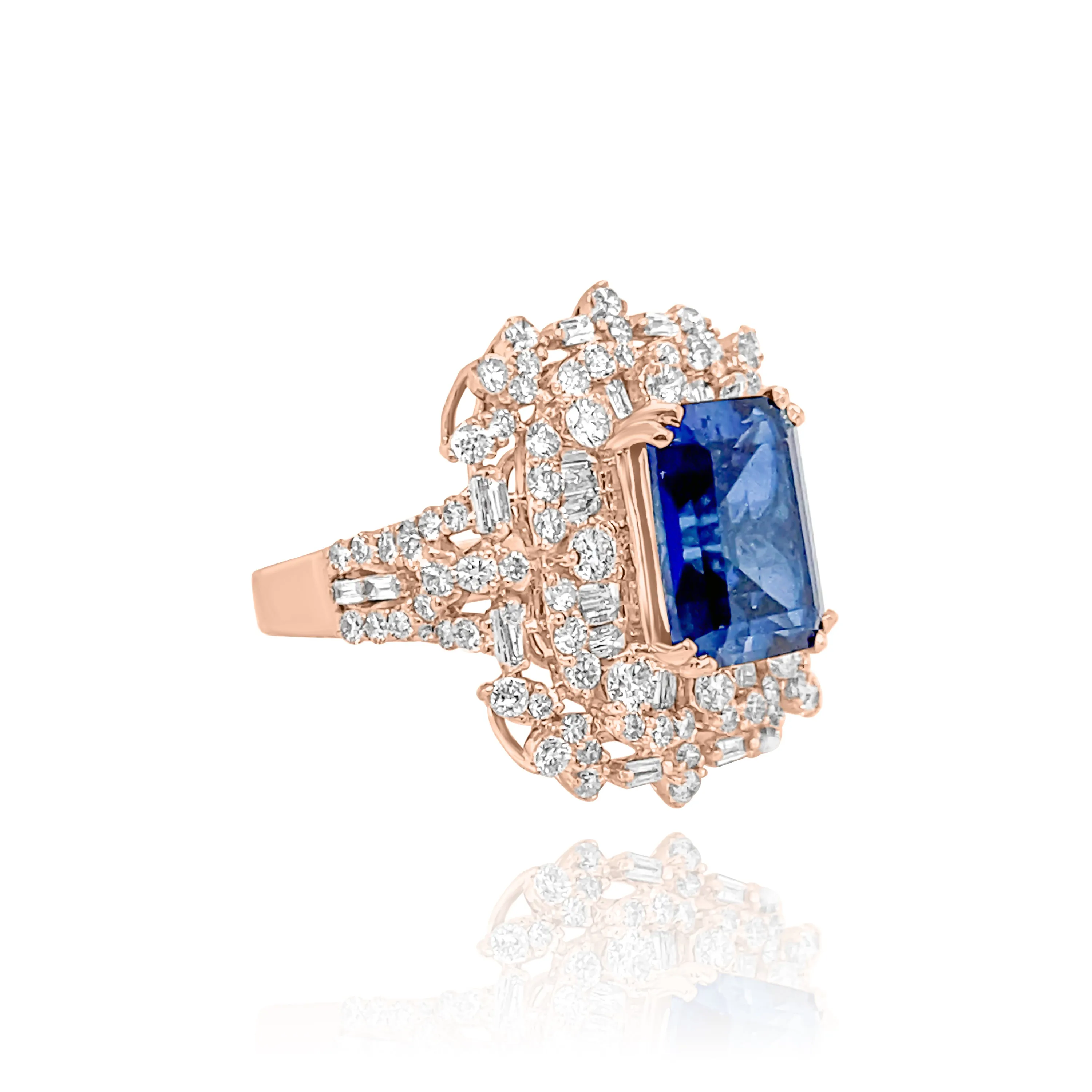 DIAMONDS & SAPPHIRE "ATHENS" RING.