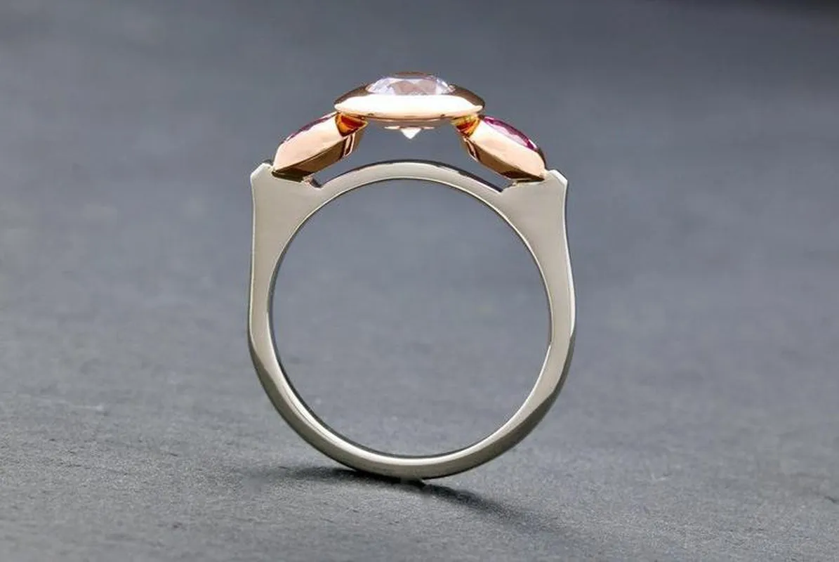 Stratarosa Ring