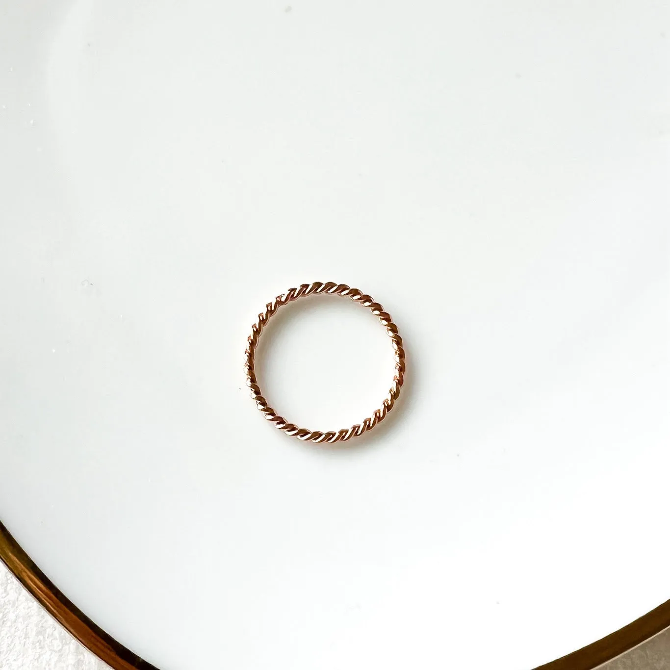 Tessa Twisted Chain Ring