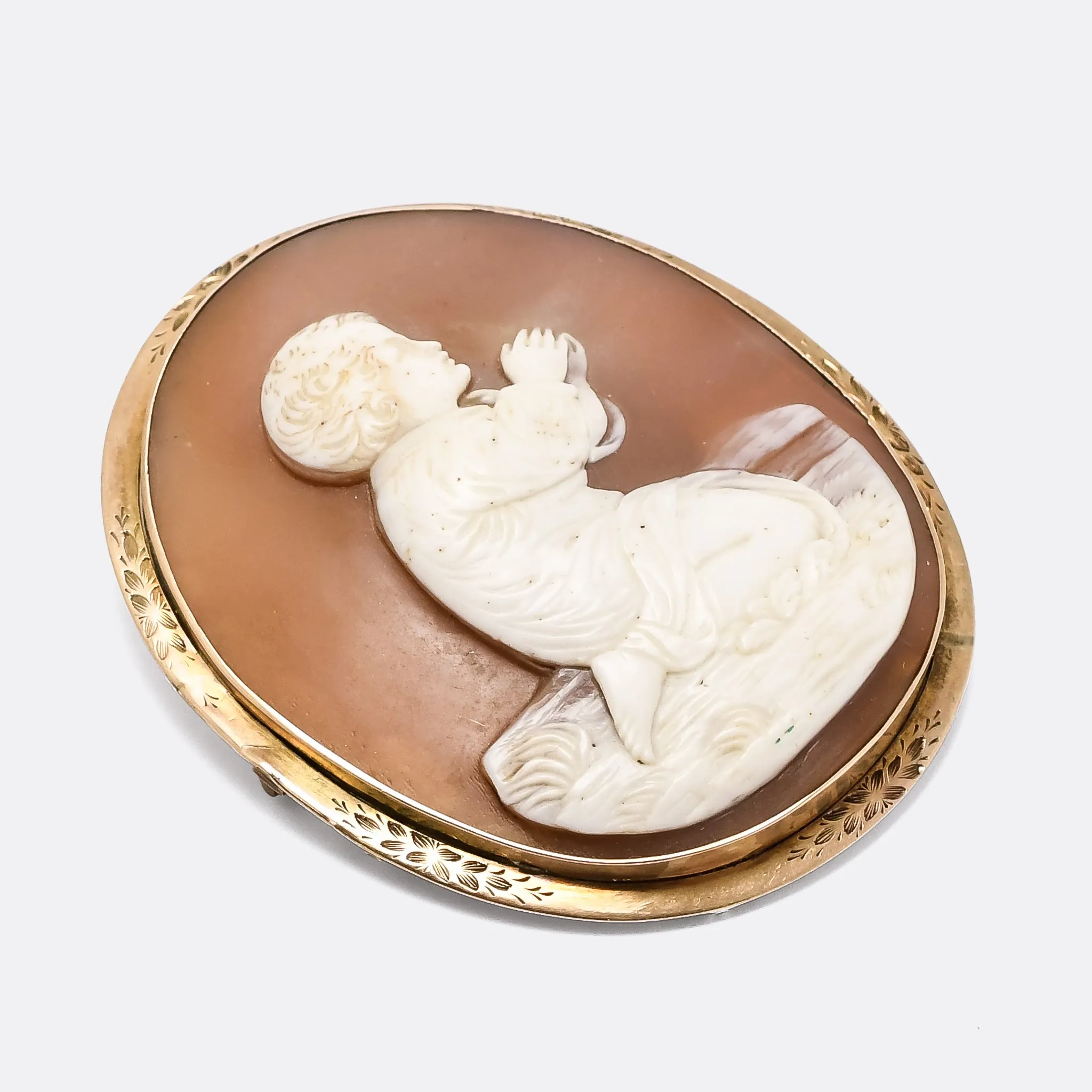 Victorian "Samuel at Prayer" Shell Cameo Brooch